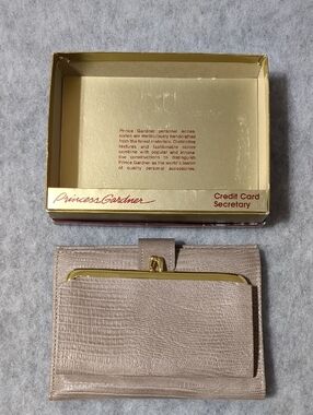 Princess Gardner skinpig leather vintage wallet Credit card Secretary NWT